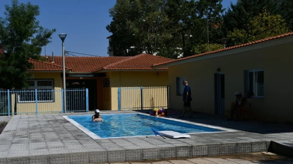 Αυτό είναι το πρώτο ελληνικό δημόσιο σχολείο με πισίνα (εικόνες)